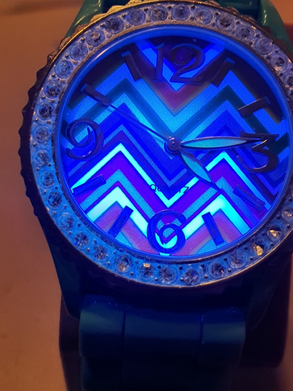 🦋10/$20🦋 Silver/Blue Silicone Women's Watch - Picture 3 of 7